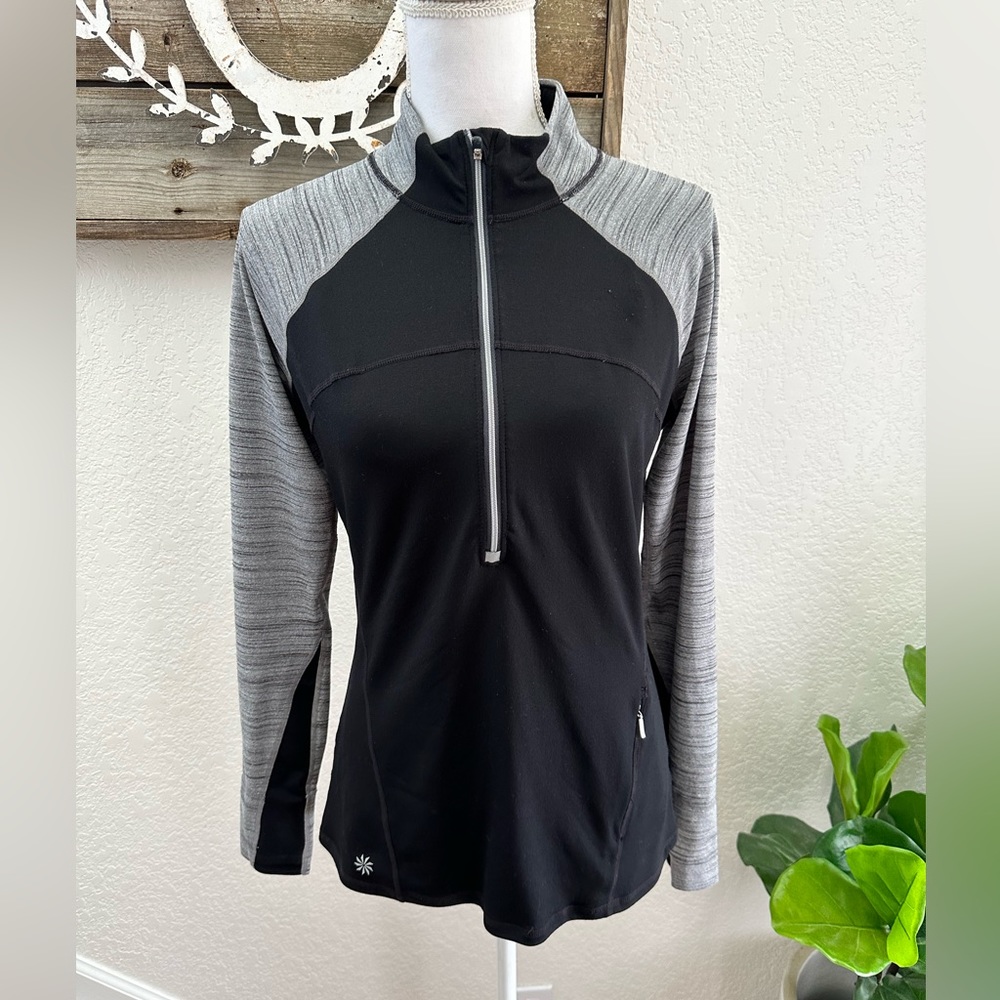 Athleta Running Wild 2.0 Half‎ Zip Pullover Top Black & Gray size M
